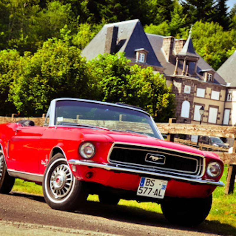 Prestige & Charme :  Du soir au matin,  balade au volant d'une légende (Mustang, Triumph TR4 ou MGA)+ Hotel + Diner