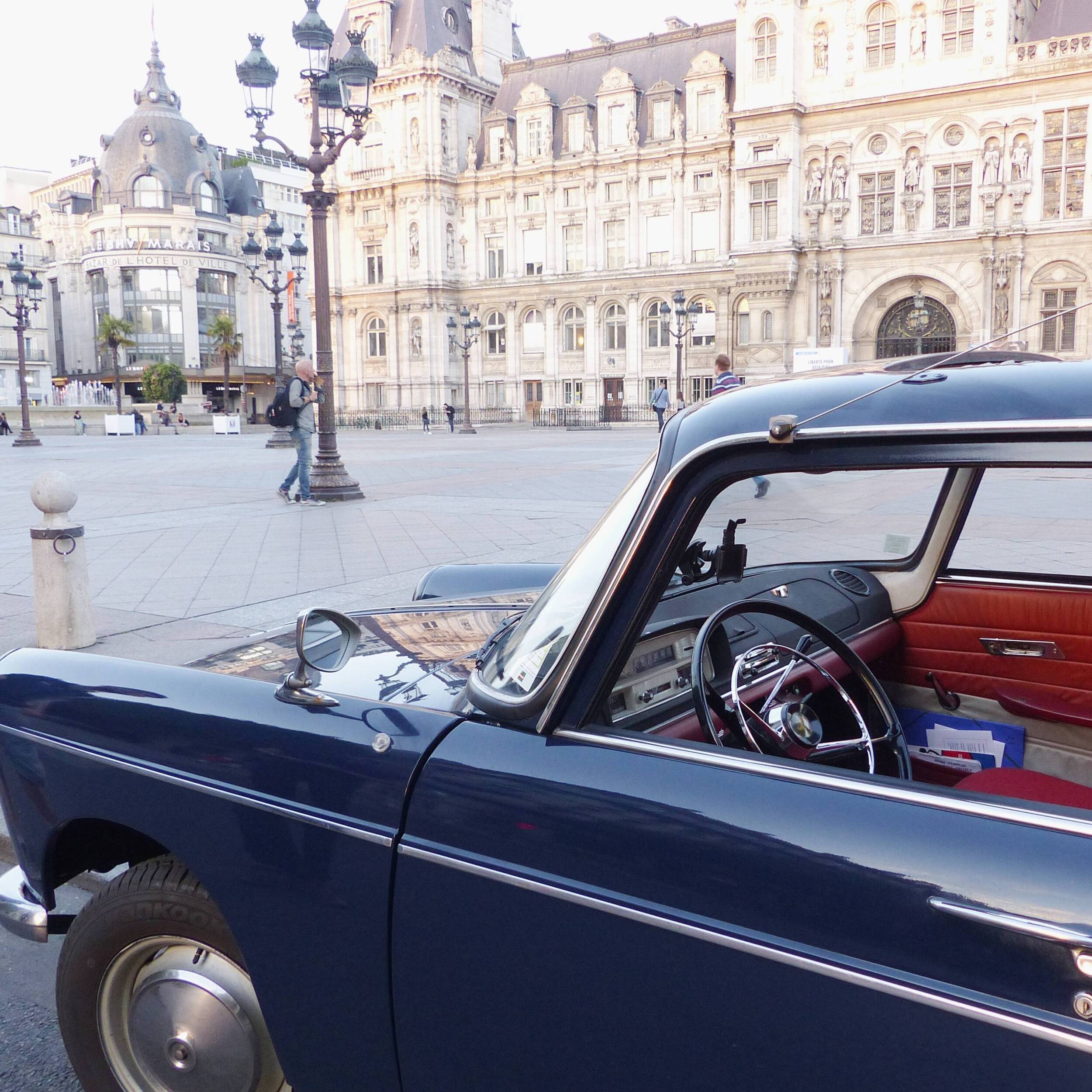 Balade Insolite en Peugeot 404 avec photos souvenir