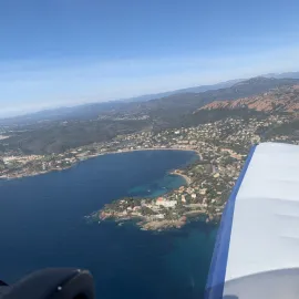 Découvrir le Côte d'Azur depuis le ciel en avion privé
