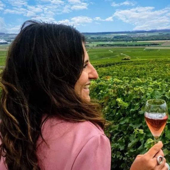 Journée Champagne en petit groupe au départ de Paris, incluant 8 dégustations de champagne